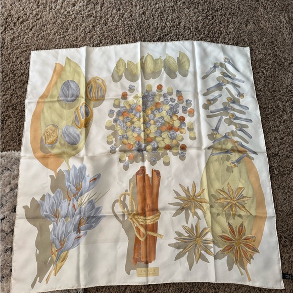 Loewe Spice & Bloom  Silk Scarf - Picture 4 of 4
